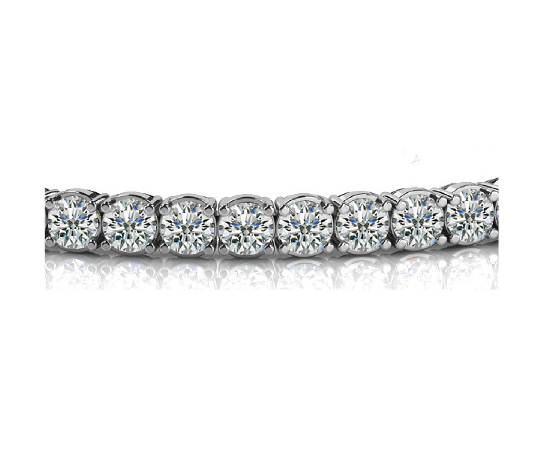 close up of the Large Four Prong Diamond Tennis Bracelet's diamonds