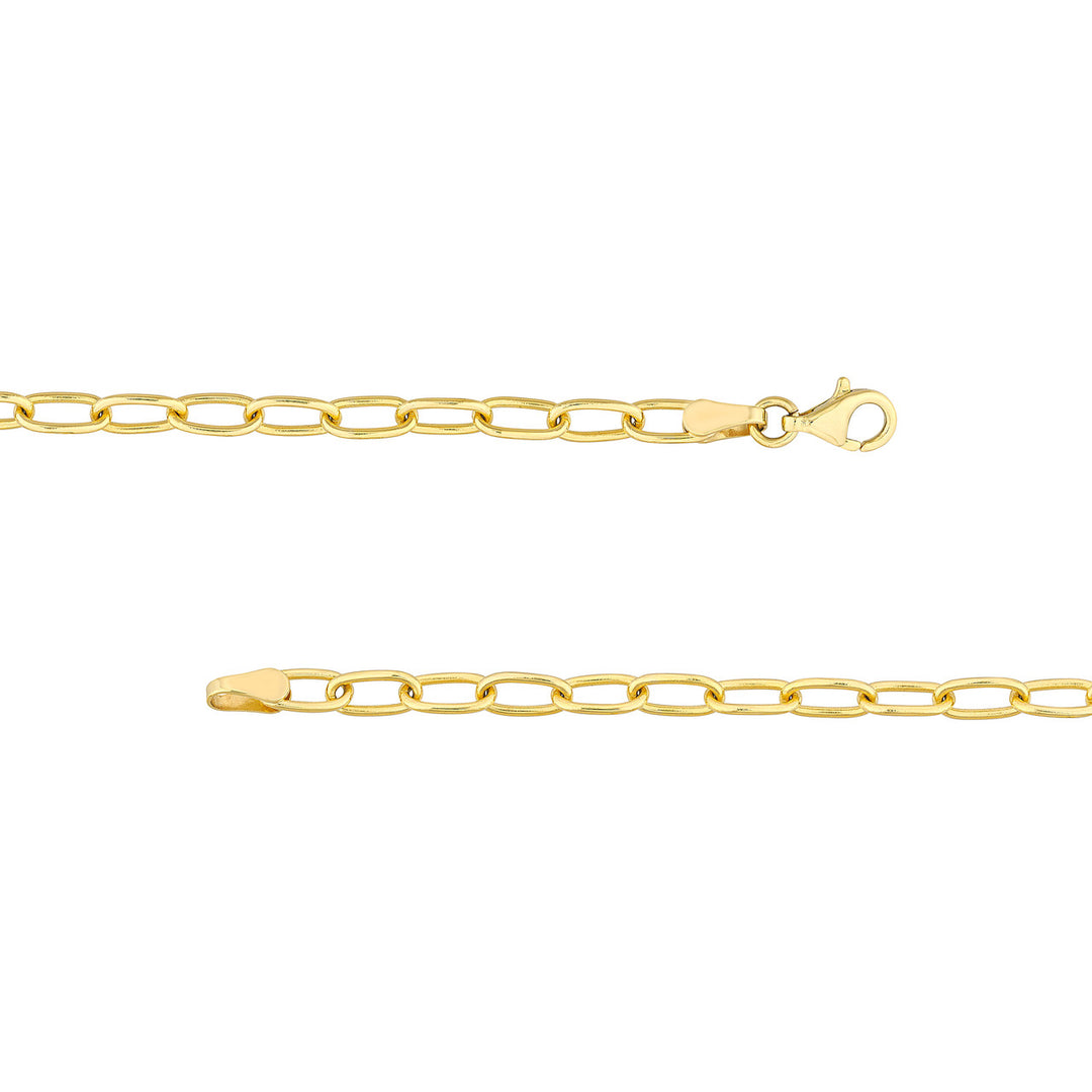 close up of the yellow gold bracelet chain and clasp