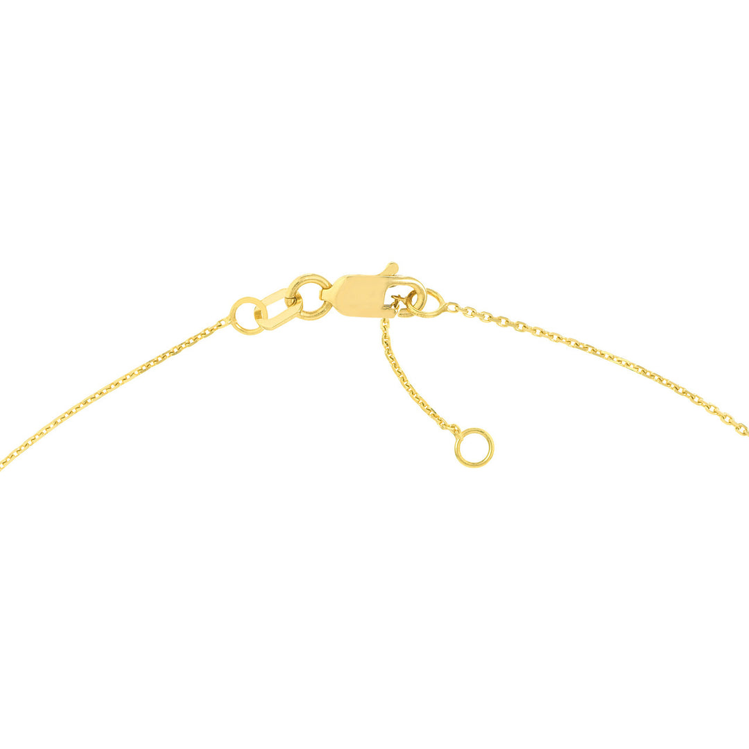 close up of the adjustable bracelet clasp in yellow gold